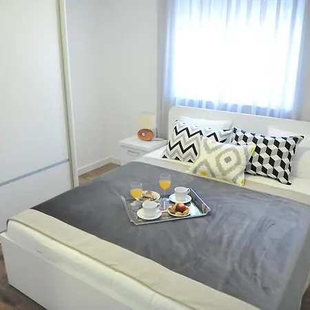 Crowonder Villa Nina فيلة *